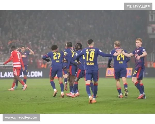 意甲帕尔马主场迎战热那亚，佩莱格里诺贝尔纳韦首发出战